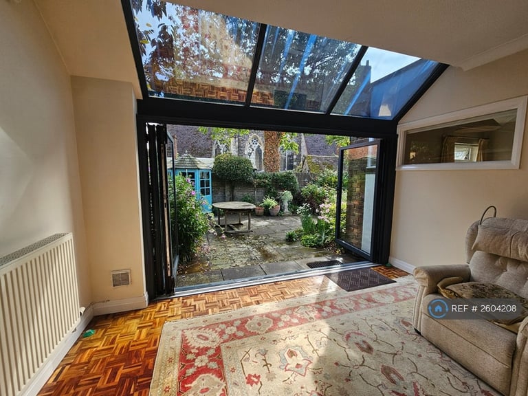 3 bedroom house in St Marys Gardens, Chichester, PO19 (3 bed) (#2604208)