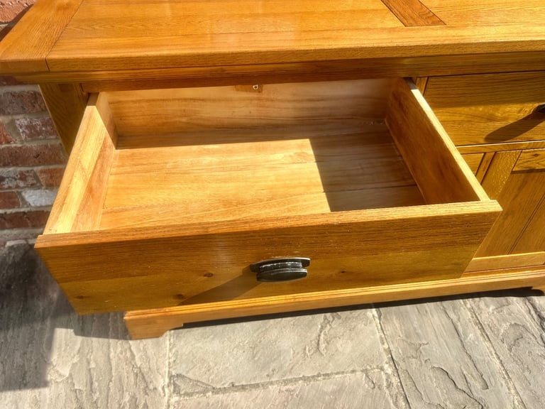 Large Rustic Solid Oak Sideboard - Excellent Condition 