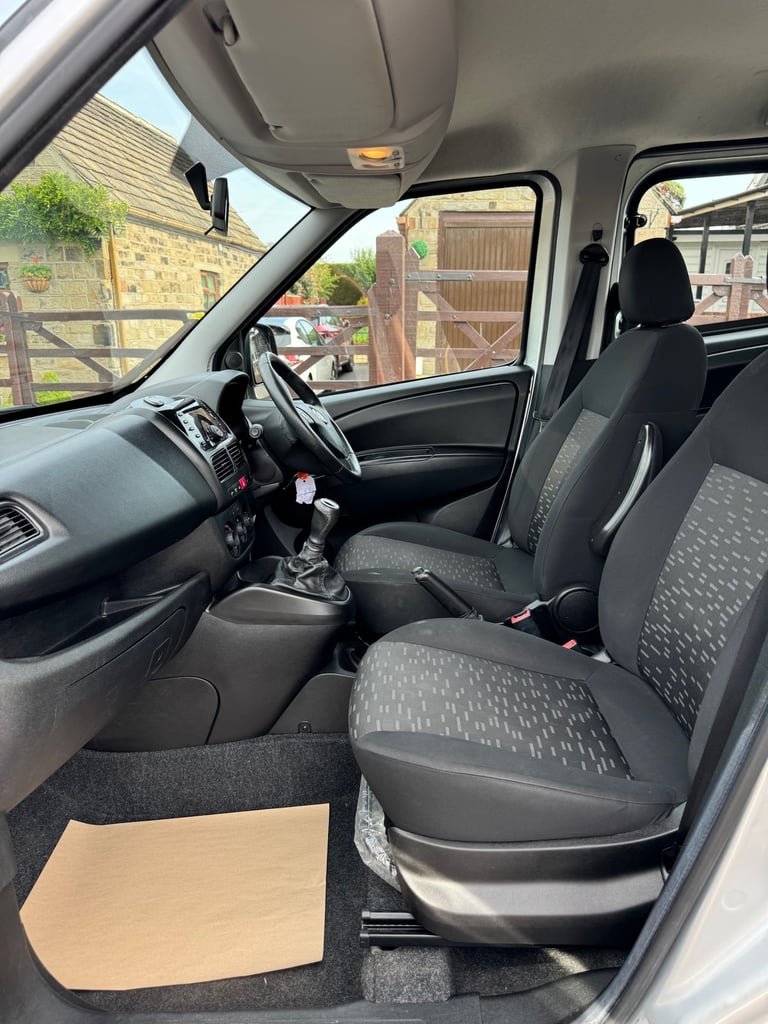 2018 Vauxhall Combo 2018 VAUXHALL COMBO 1.3 CDTI 16V COLORADO LWB EURO 6 CREW VAN Crew Van Diesel...