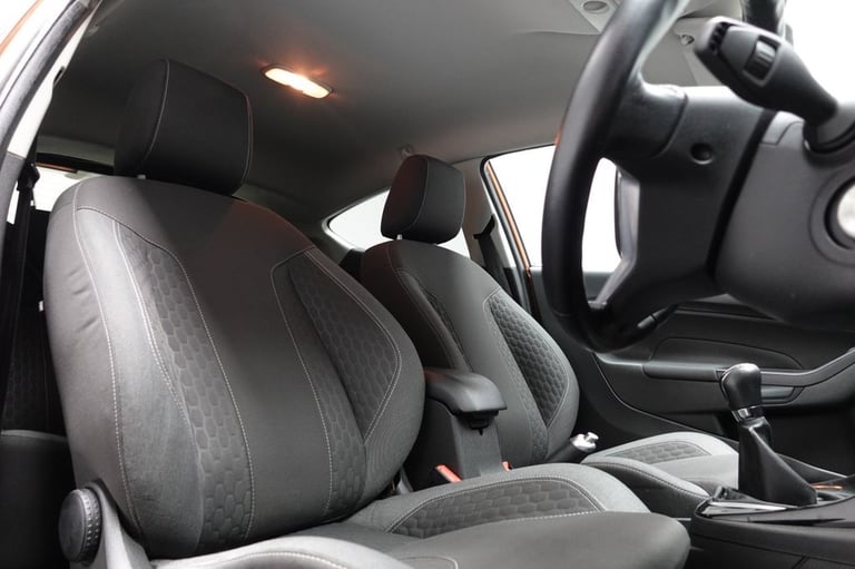 2013 Ford Fiesta 1.6 TDCi Zetec S Hatchback 3dr Diesel Manual Euro 5 (95 ps) Hatchback Diesel Manual