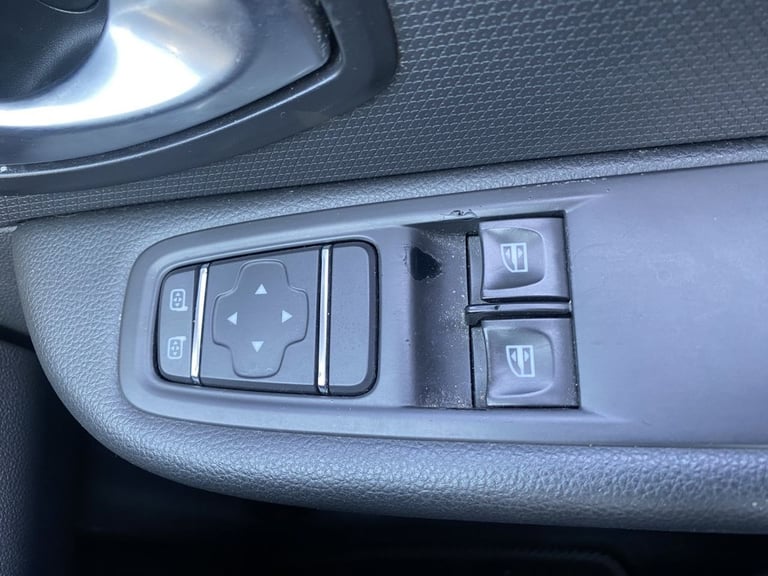 2019 Renault Clio 1.5 dCi Iconic Hatchback 5dr Diesel Manual Euro 6 (s/s) (90 ps) Hatchback Diese...