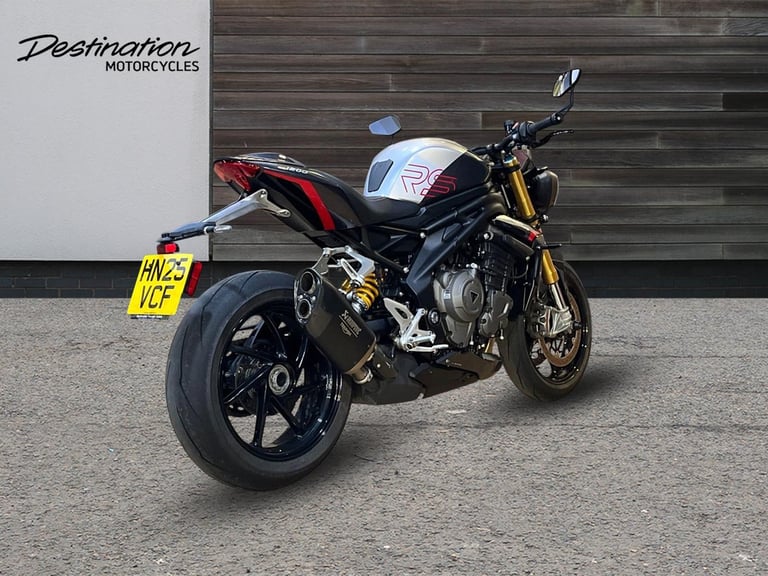 2025 Triumph Speed Triple 1200 RS PREMIUM COLOUR Petrol red 6 Speed