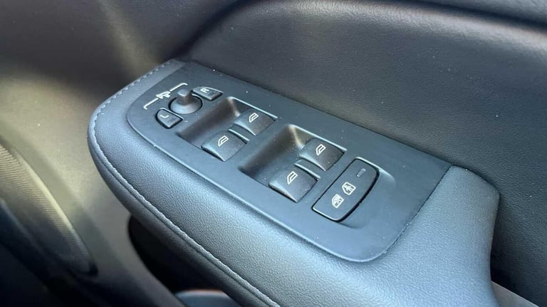  Volvo S60 Plus B5 AWD Mild hybrid Petrol/Electric Hybrid Automatic