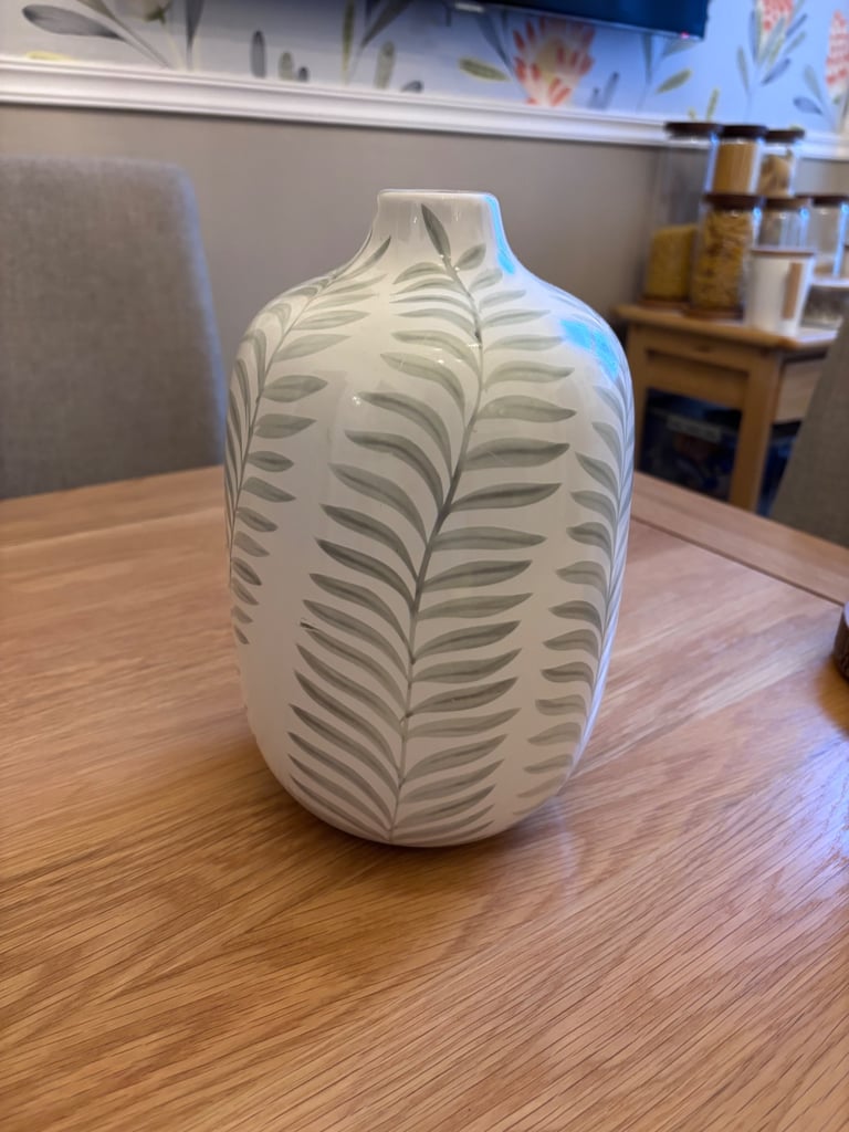 image for Perfect condition palm leaf vase 