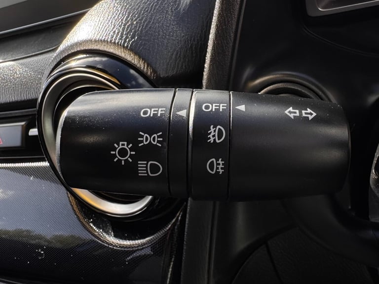 2015 Mazda Mazda2 1.5 SE-L 5dr HATCHBACK Petrol Manual