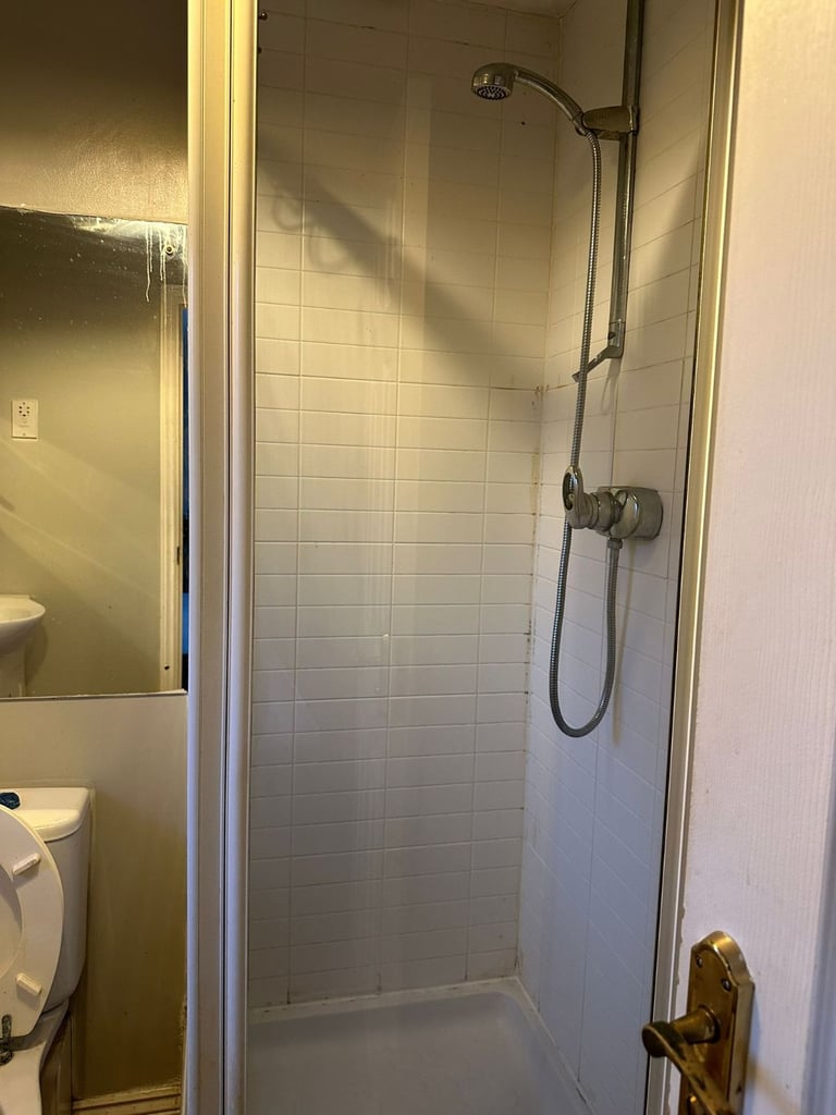 Lovely One-Bedroom sharing House – Perfect for Couples