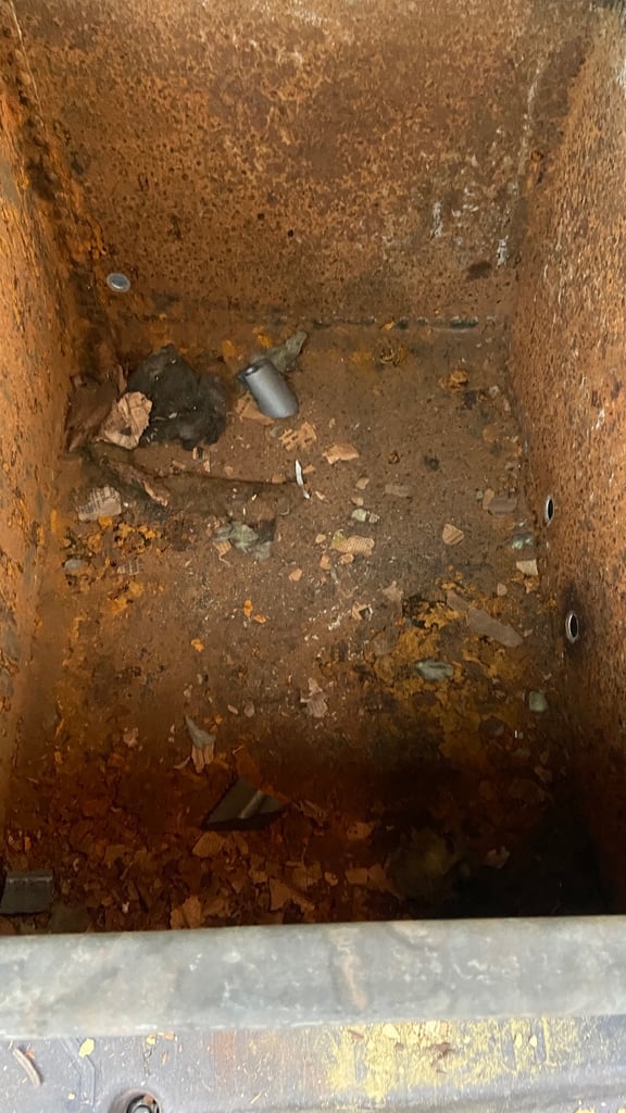 Galvanised water tank 