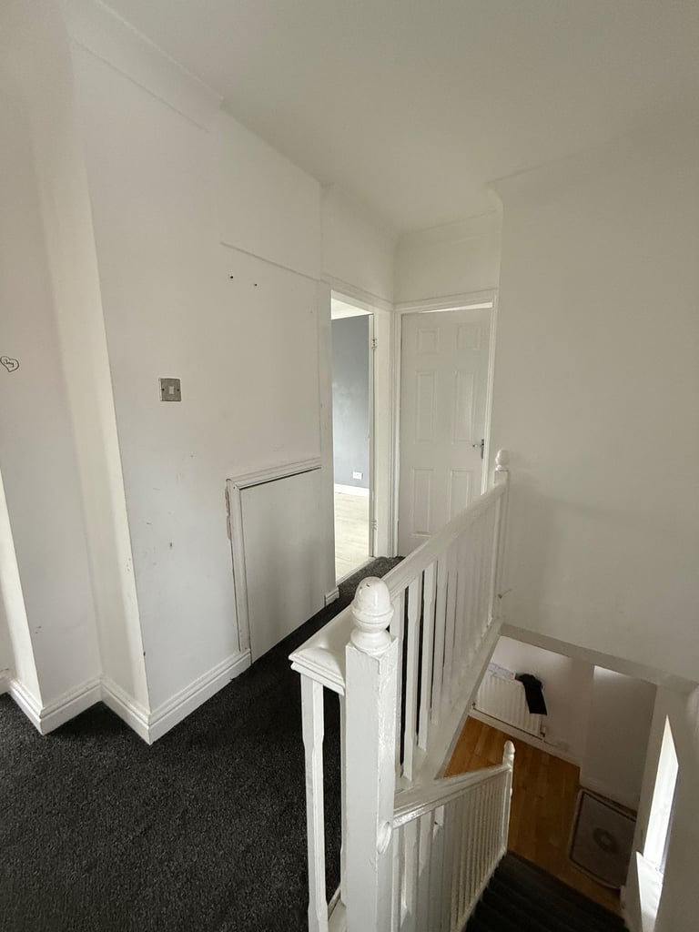 3 bedroom property for sale, excellent location, family home, with furniture, £1650