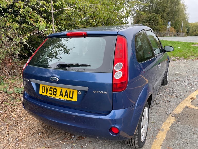 FORD FIESTA 1.2 STYLE CLIMATE 58 REG BLUE 3 DOOR MOT JULY 22ND 2026 LOW INSURANCE 48+MPG