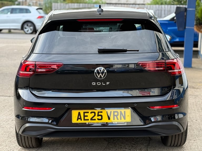 2025 Volkswagen Golf 1.5 TSI Match 5dr, UNDER 3300 MILES, MAY 2028 VOLKSWAGEN WARRANTY HATCHBACK ...
