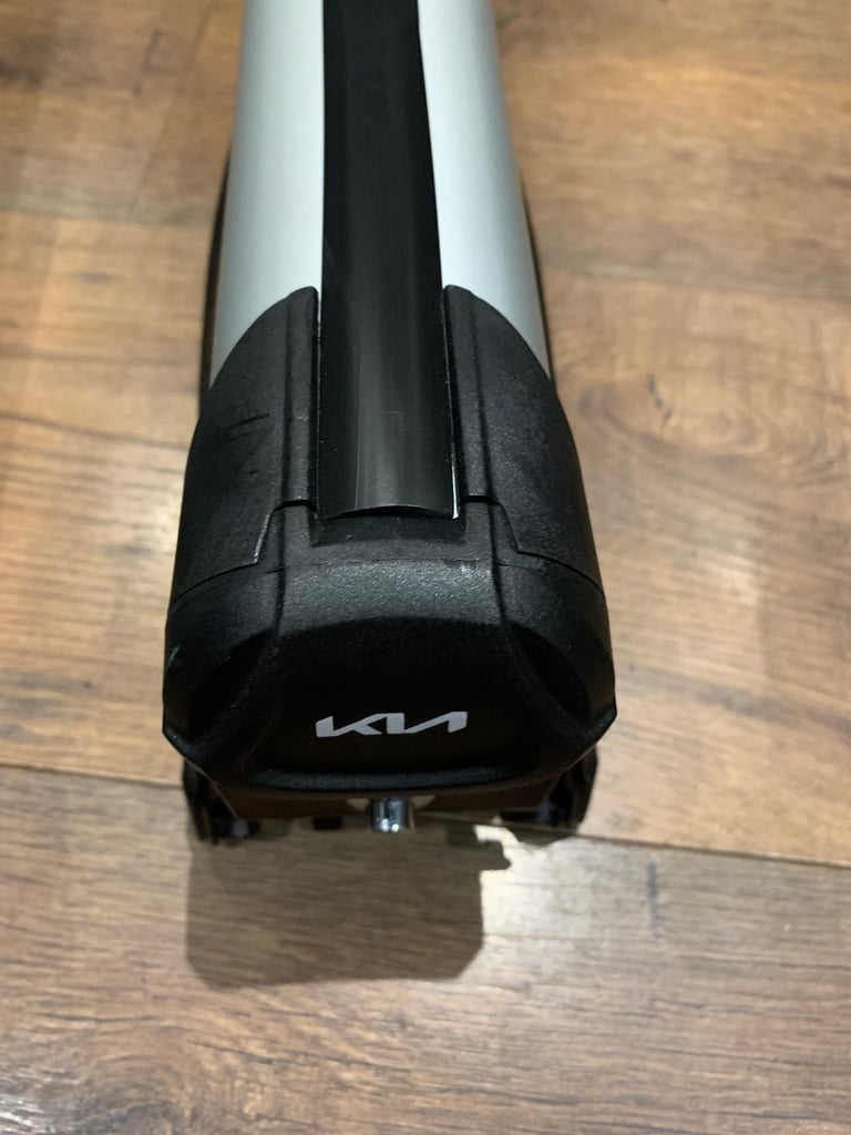 GENUINE KIA SORENTO, SORENTO HEV & PHEV 2022> ALUMINIUM ROOF RACK CROSS BARS P2211ADE01AL BRAND NEW
