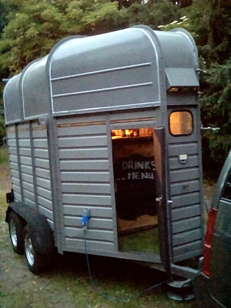 Gin/beer bar Great opportunity to earn extra cash