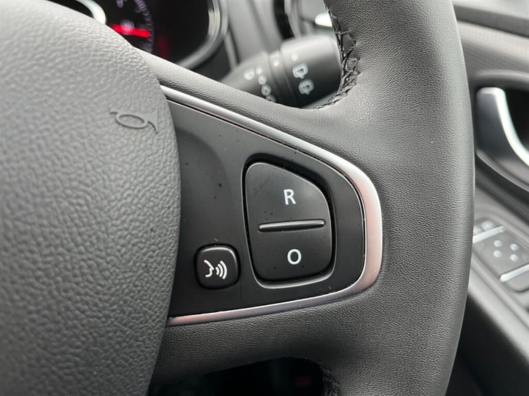 2018 Renault Clio PLAY DCI Hatchback Diesel Automatic