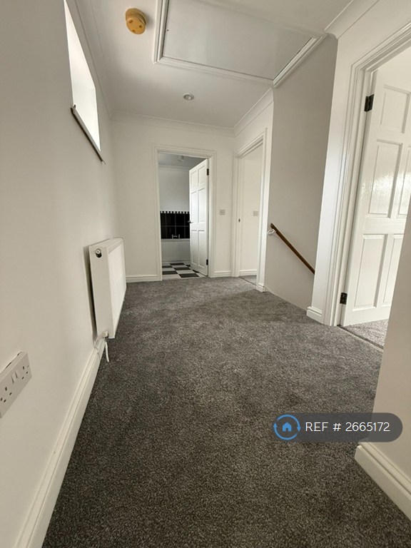 3 bedroom house in Grove Road, Pontardawe, Swansea, SA8 (3 bed) (#2665172)