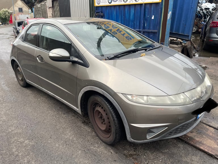 09 Honda Civic 1.4 Petrol Grey beige 6speed BREAKING parts