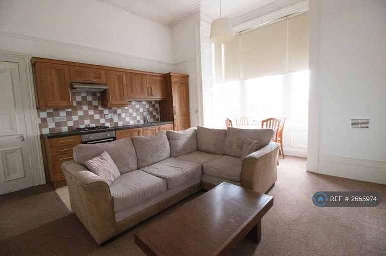 1 bedroom flat in The Oaks, Sunderland, SR2 (1 bed) (#2665974)