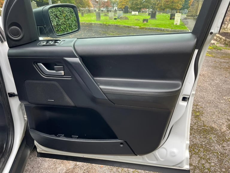 2012 Land Rover Freelander 2 2.2 TD4 XS CommandShift 4WD Euro 5 5dr ESTATE Diesel Automatic