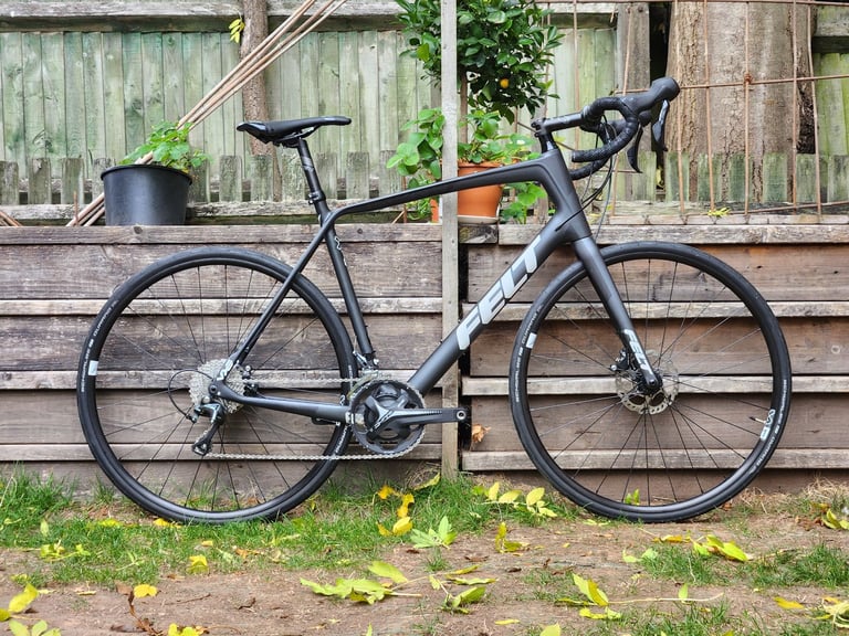 image for FULL CARBON FELT VR6 | TIAGRA GEARSET HYD DISC | ROAD BIKE | 61cm XXL [NEW CONDITION]