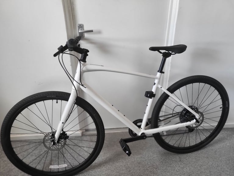 image for Brand New Specialized Sirrus 2.0 2025