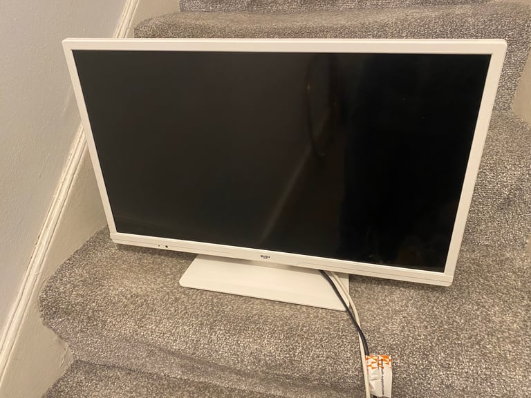 Bush smart tv, good condition, pick up camden asap