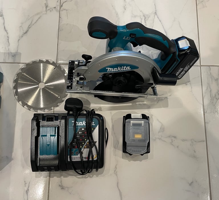 (NEW) Makita DSS610RTJ 18v LXT 165mm Circular Saw Inc 2x 5.0Ah Batts
