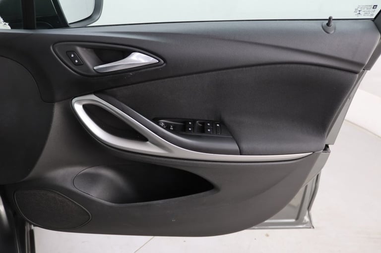 2020 Vauxhall Astra 1.5 Turbo D SRi VX-Line Nav 5dr Auto HATCHBACK DIESEL Automatic