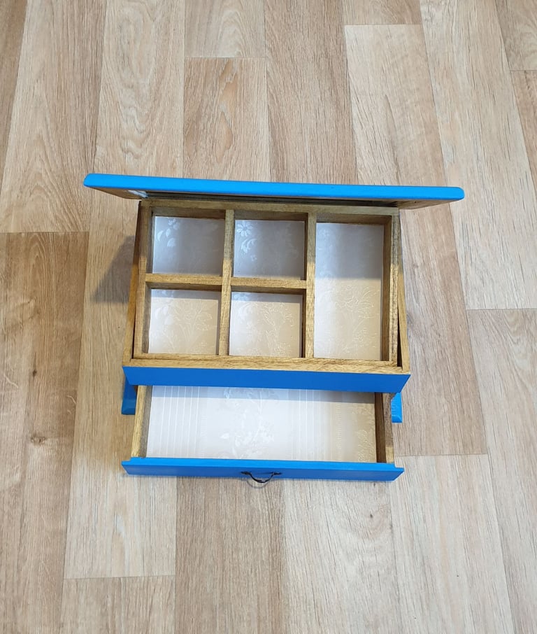 image for Jewellery Presentation Box French Script Handpainted