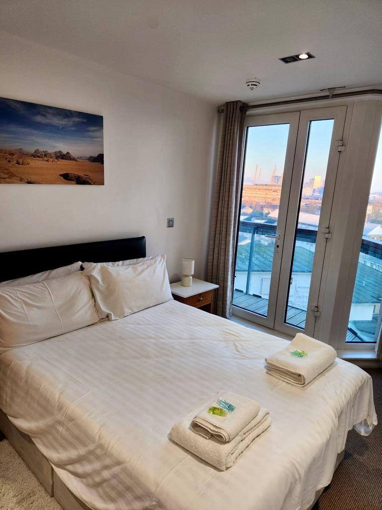 ✨2 Stunning Double Rooms in Canary Wharf | One En-suite with Private Balcony🌼
