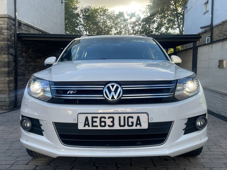 2013 Volkswagen Tiguan 2.0 TDi BlueMotion Tech R-Line 177 5dr DSG ESTATE Diesel Automatic