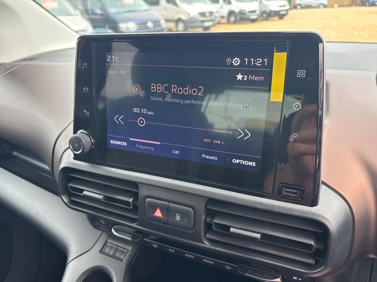 PEUGEOT RIFTER WAV WHEELCHAIR ACCESSIBLE VEHICLE AUTOMATIC 1.5 BlueHDi Allure