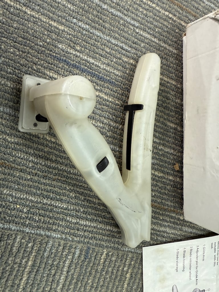 Carpet & Vinyl Trim Master Cutter
