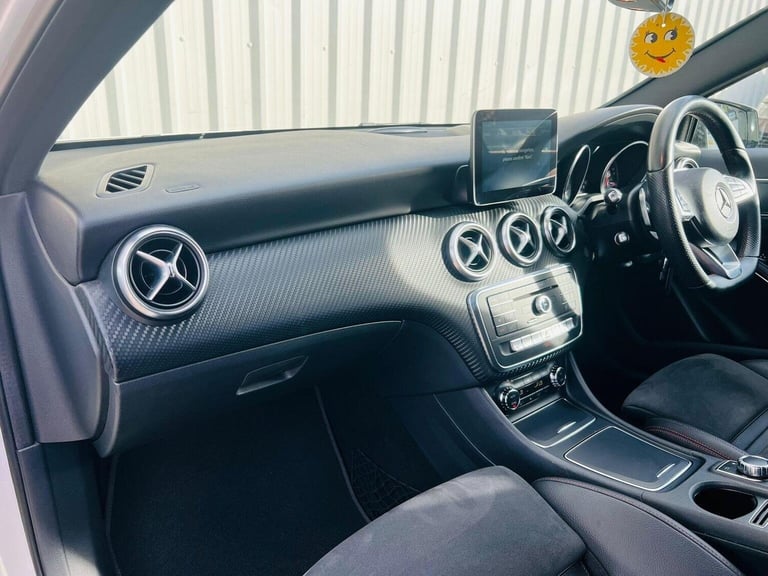 MERCEDES-BENZ A CLASS 2.1 A200d AMG Line (Premium) 7G-DCT Euro 6 (s/s) 5dr 2016