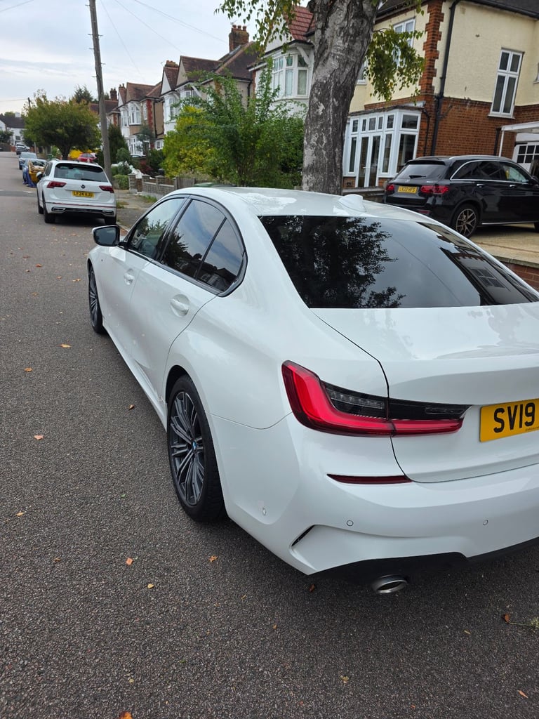 BMW, 3 SERIES, Saloon, 2019, Semi-Auto, 1998 (cc), 4 doors. Excellent condition 