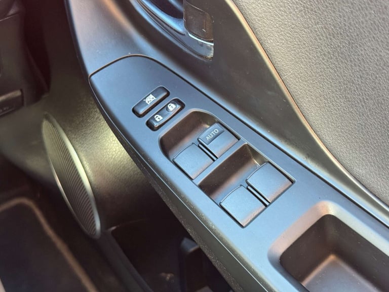 2017 Toyota Yaris 1.3 Yaris Design VVT-i 5dr - NATIONAL DELIVERY* Hatchback Petrol Manual