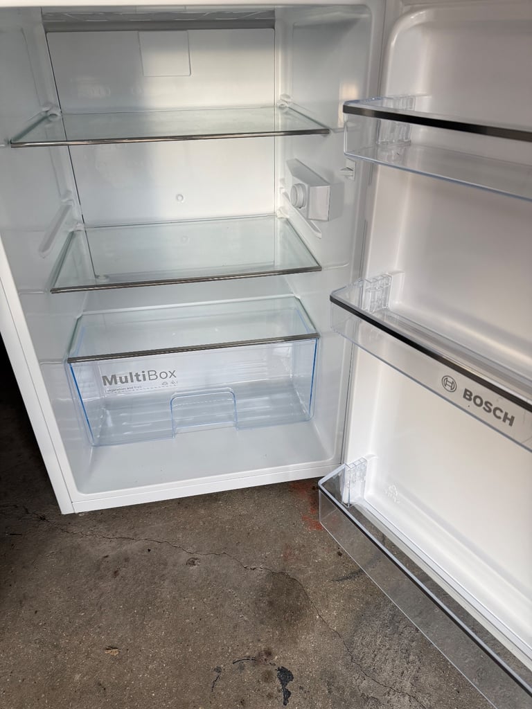 BOSCH Series 2 KTR15NWEAG Undercounter Fridge - White