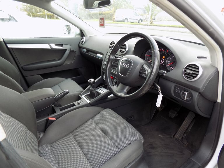 2013 Audi A3 1.6 TDI Sport 5dr HATCHBACK Diesel Manual