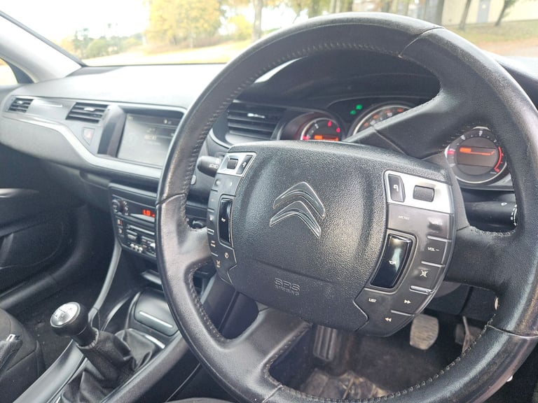 15/ reg citroen C5 1.6 hdi £35 tax sim  mondeo insignia 508 avensis  i40