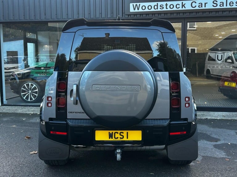 2023 Land Rover Defender 3.0 D250 Hard Top HSE Auto PANEL VAN DIESEL Automatic