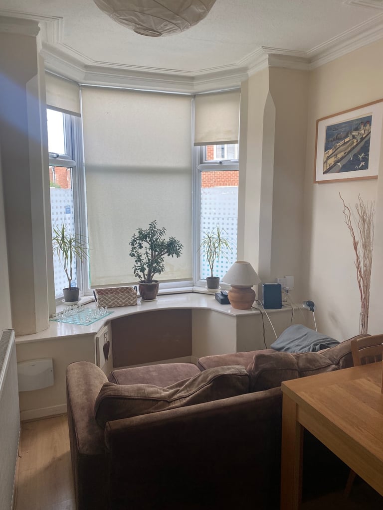 Light and Spacious 2 Bedroom House Dunkirk Nottingham 