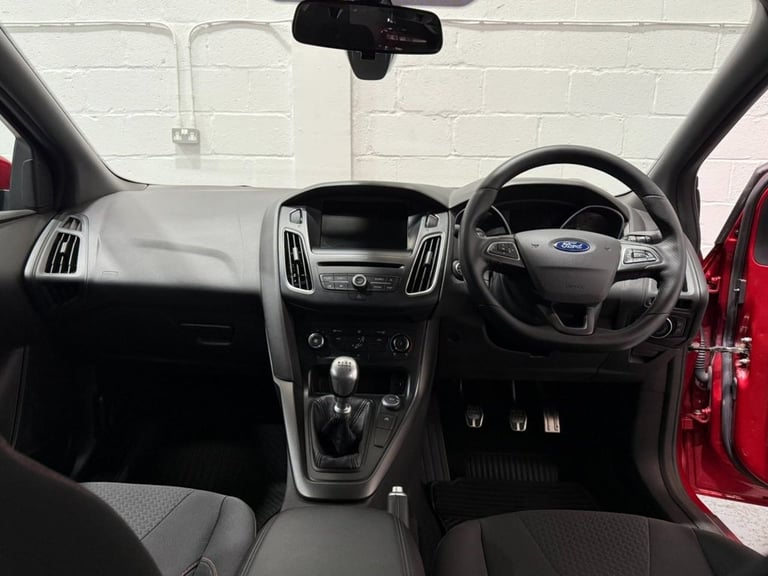 2016 Ford Focus 1.5 TDCi EcoBoost ST-Line Estate 5dr Diesel Manual Euro 6 (s/s) (120 ps) Estate D...