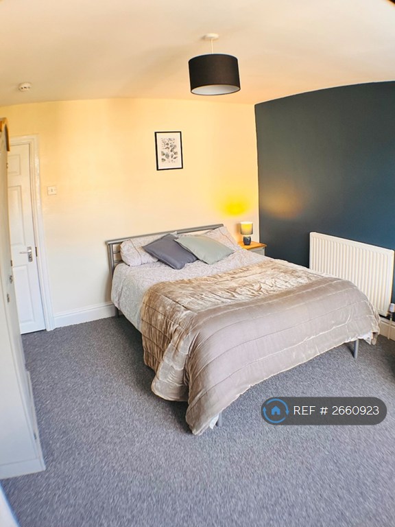 6 bedroom house in Lidderdale Road, Liverpool, L15 (6 bed) (#2660923)