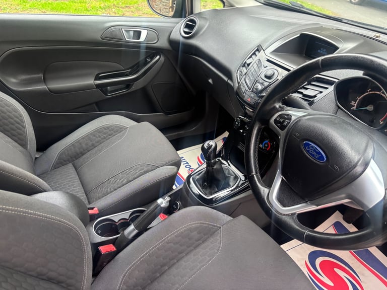 Ford, FIESTA, Hatchback, 2013, Manual, 1560 (cc), 3 doors