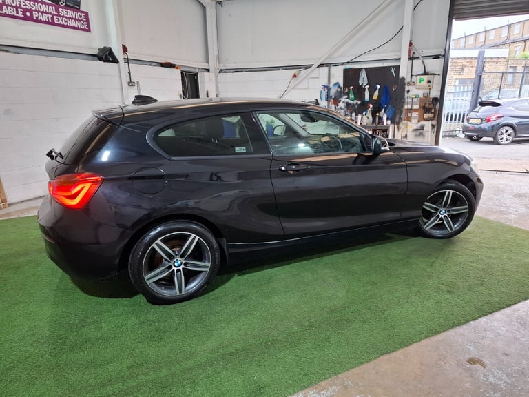 2018 BMW 1 Series 118i [1.5] Sport 3dr [Nav] HATCHBACK Petrol Manual