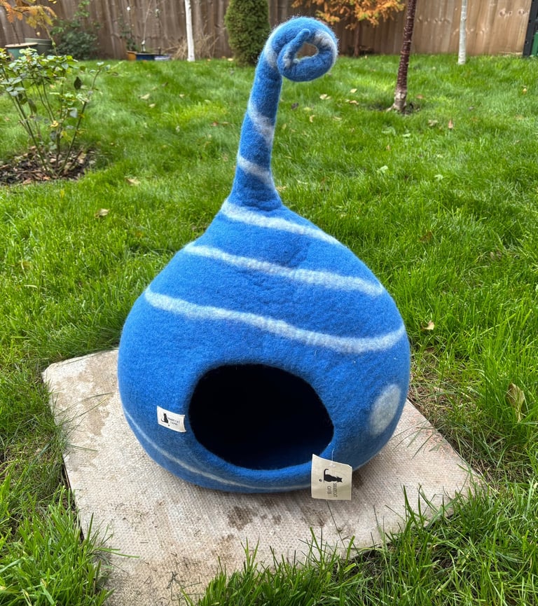 Shady Cat Caves Handmade Felt Cat Bed/Cave Blue Antenna Design 
