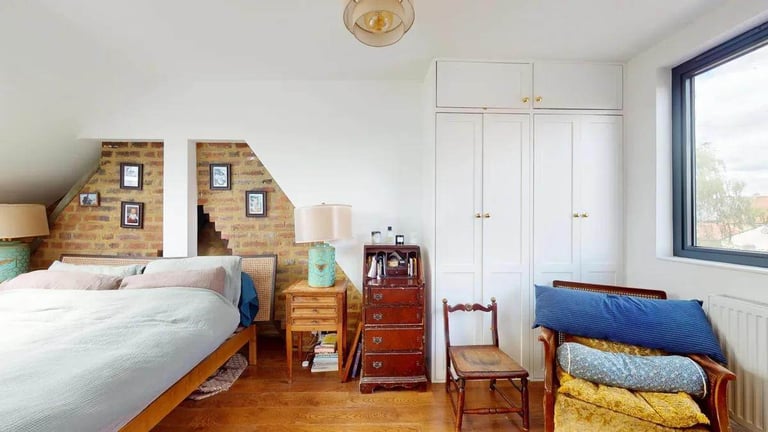 Bright 3-Bedroom Duplex with Terrace on Harley Road