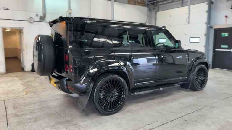 2024 Land Rover Defender 110 3.0 D300 MHEV X-Dynamic SE SUV 5dr Diesel Auto 4WD Euro 6 (s/s) (300...