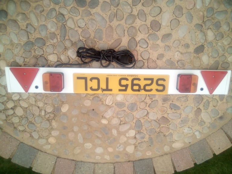 Towing trailer board 