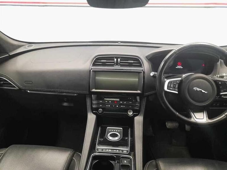 2020 Jaguar F-Pace 2.0 D180 Chequered Flag SUV 5dr ESTATE Diesel Automatic