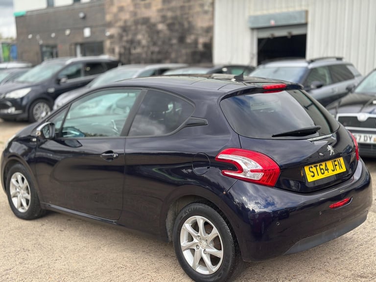 2014 Peugeot 208 1.2 VTi PureTech Style Euro 5 3dr HATCHBACK Petrol Manual