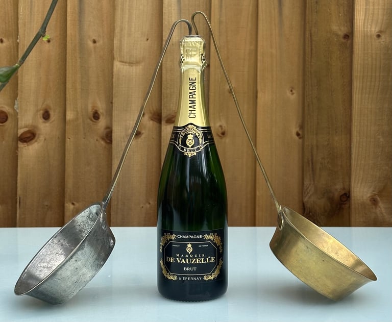ANTIQUE FRENCH BRASS LADLES, HANGING DIPPERS, LOUCHES, L38cm - 1800s KITCHENALIA - WILL POST!